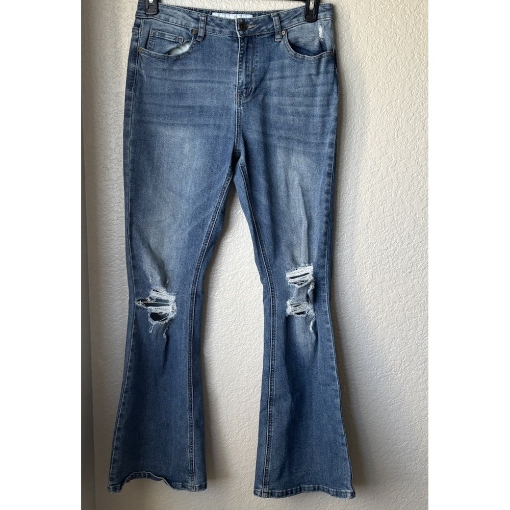 Indigo Rein Size 11 29x32 Curvy wide leg Leg Distressed Denim Blue Jeans